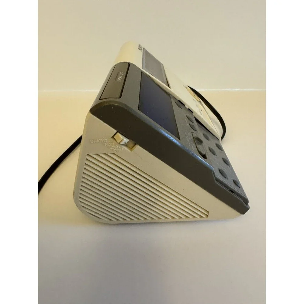Sony ICF-C88W AM/FM Clock Radio w/Digital Message Recorder